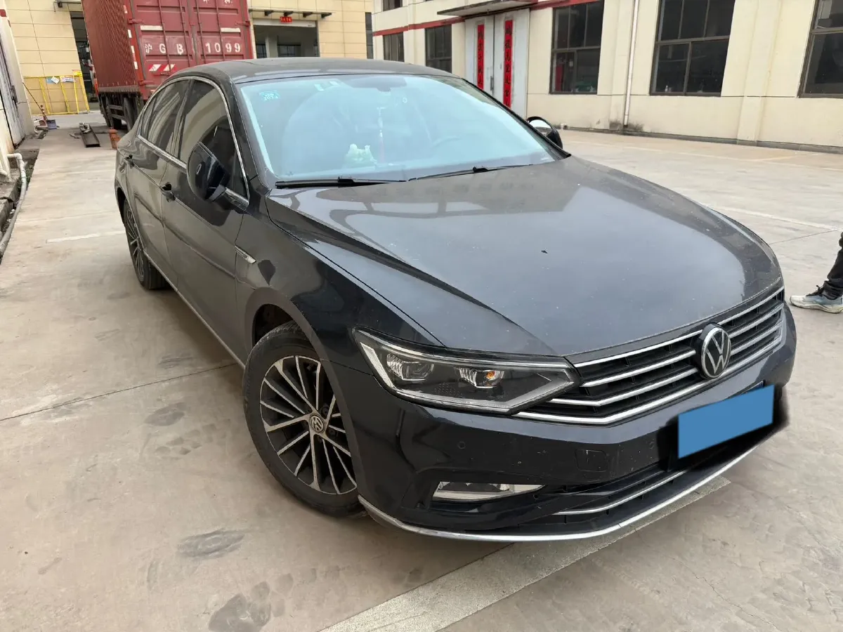 2020 Volkswagen Magotan 2.0T 186HP L4 7DCT,autocango,china used car exporter,china ev exporter,chinese used car exporter,chinese used ev exporter