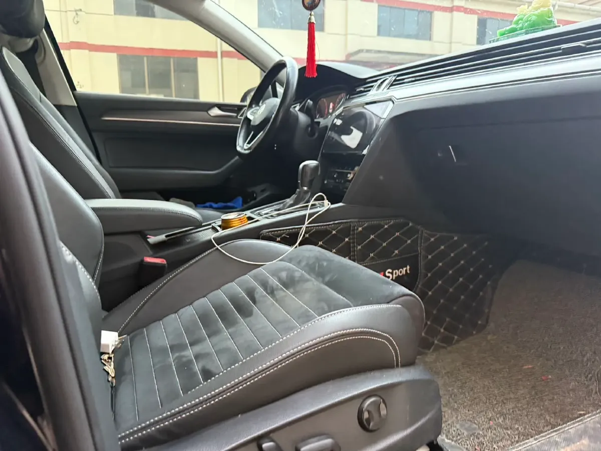 2020 Volkswagen Magotan 2.0T 186HP L4 7DCT,autocango,china used car exporter,china ev exporter,chinese used car exporter,chinese used ev exporter