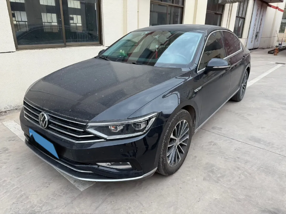 2020 Volkswagen Magotan 2.0T 186HP L4 7DCT,autocango,china used car exporter,china ev exporter,chinese used car exporter,chinese used ev exporter