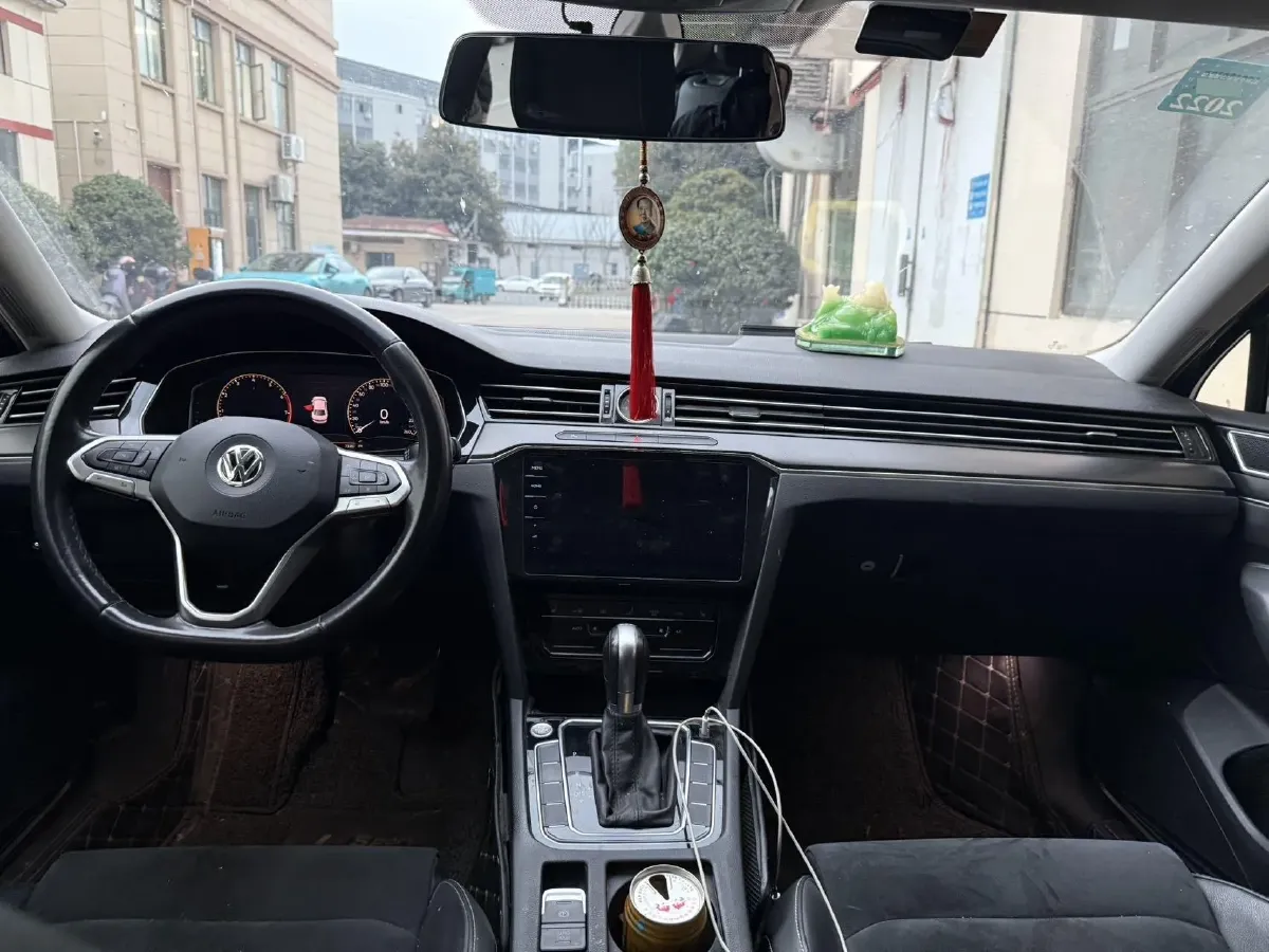 2020 Volkswagen Magotan 2.0T 186HP L4 7DCT,autocango,china used car exporter,china ev exporter,chinese used car exporter,chinese used ev exporter