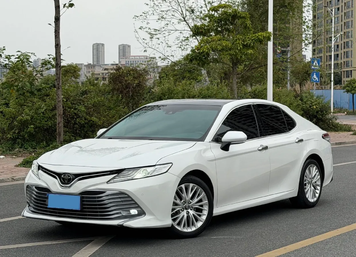 2019 Toyota Camry 2.5L 209HP L4 8AT,autocango,china used car exporter,china ev exporter,chinese used car exporter,chinese used ev exporter
