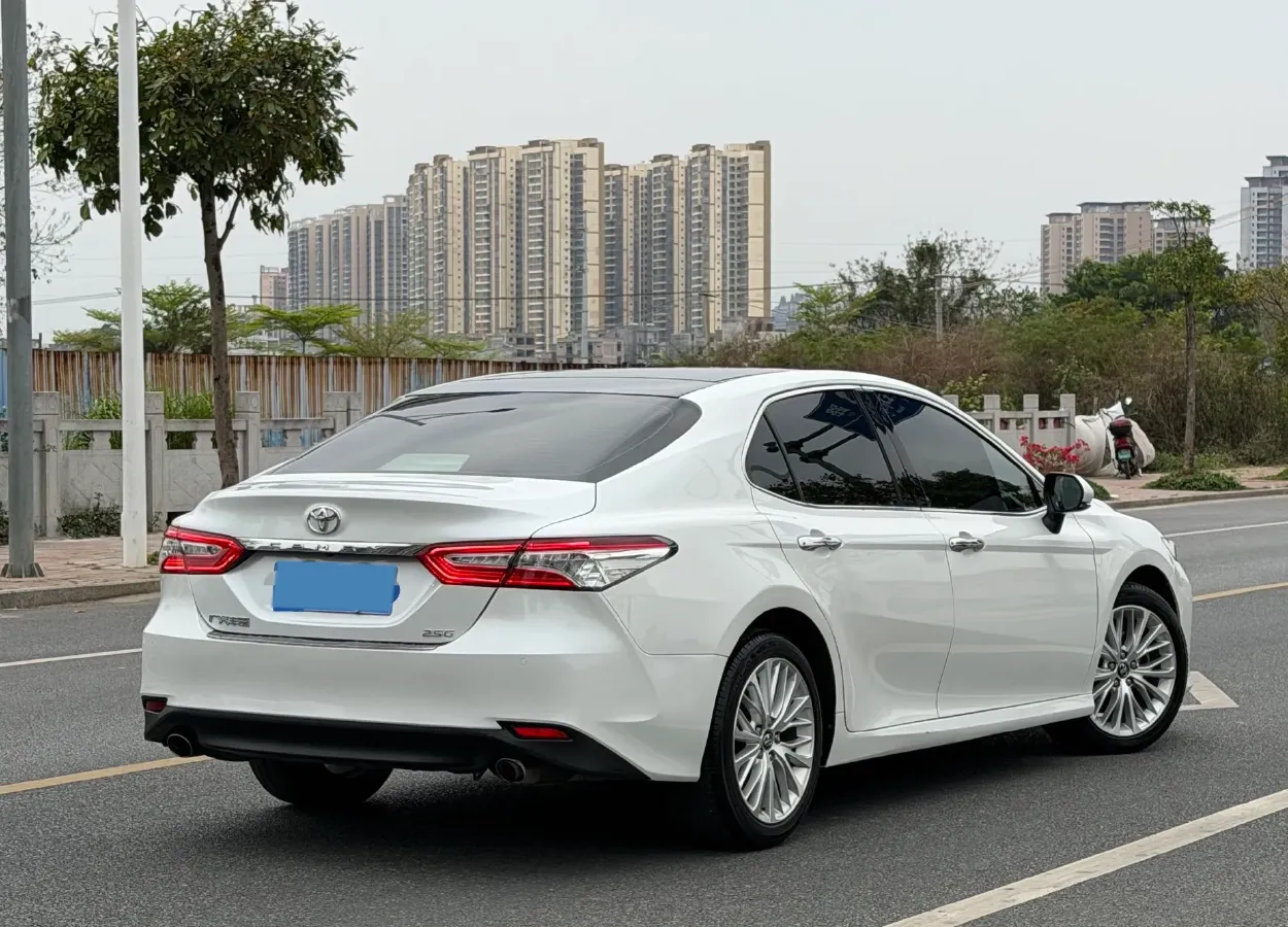 2019 Toyota Camry 2.5L 209HP L4 8AT,autocango,china used car exporter,china ev exporter,chinese used car exporter,chinese used ev exporter