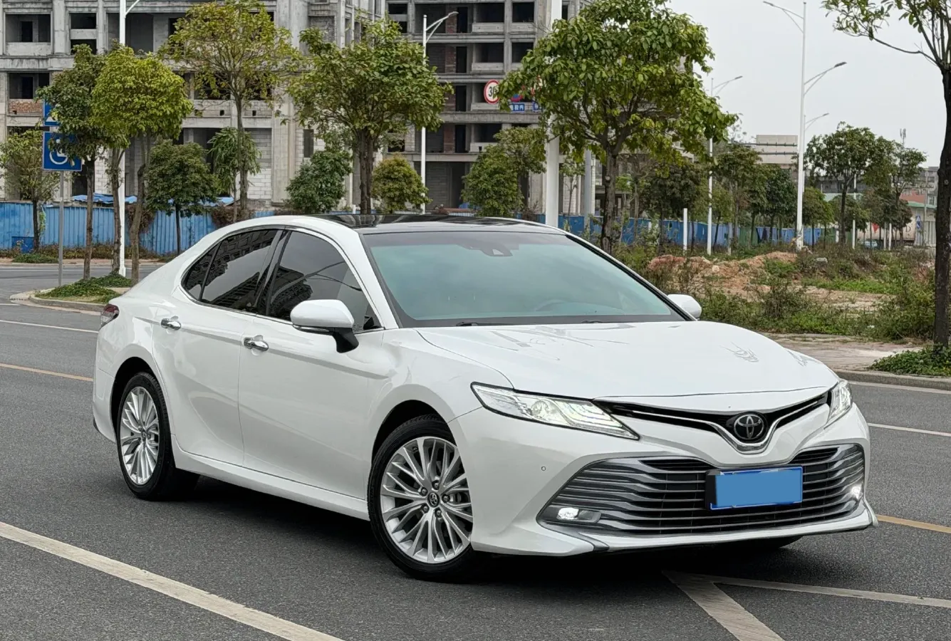 2019 Toyota Camry 2.5L 209HP L4 8AT,autocango,china used car exporter,china ev exporter,chinese used car exporter,chinese used ev exporter
