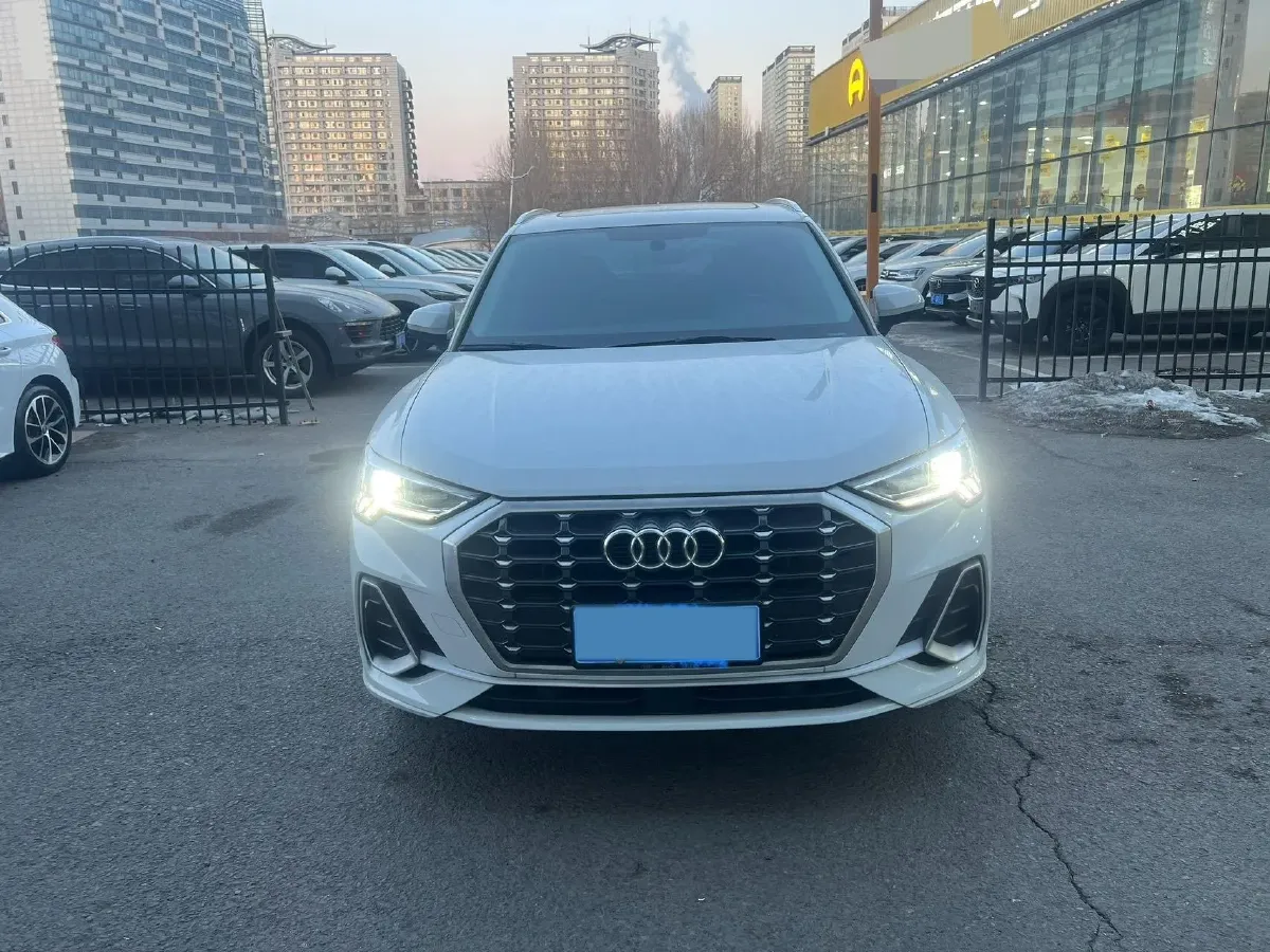 2022 Audi Q3 1.4T 150HP L4 7DCT,autocango,china used car exporter,china ev exporter,chinese used car exporter,chinese used ev exporter