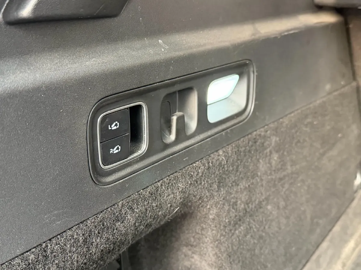 2024 Li L6 Range Extended 154HP L4 REEV 36.8KWH,autocango,china used car exporter,china ev exporter,chinese used car exporter,chinese used ev exporter