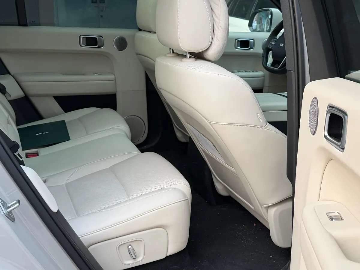 2024 Li L6 Range Extended 154HP L4 REEV 36.8KWH,autocango,china used car exporter,china ev exporter,chinese used car exporter,chinese used ev exporter