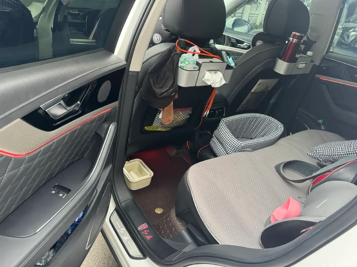 2019 HongQi HS5 2.0T 224HP L4 6AT,autocango,china used car exporter,china ev exporter,chinese used car exporter,chinese used ev exporter