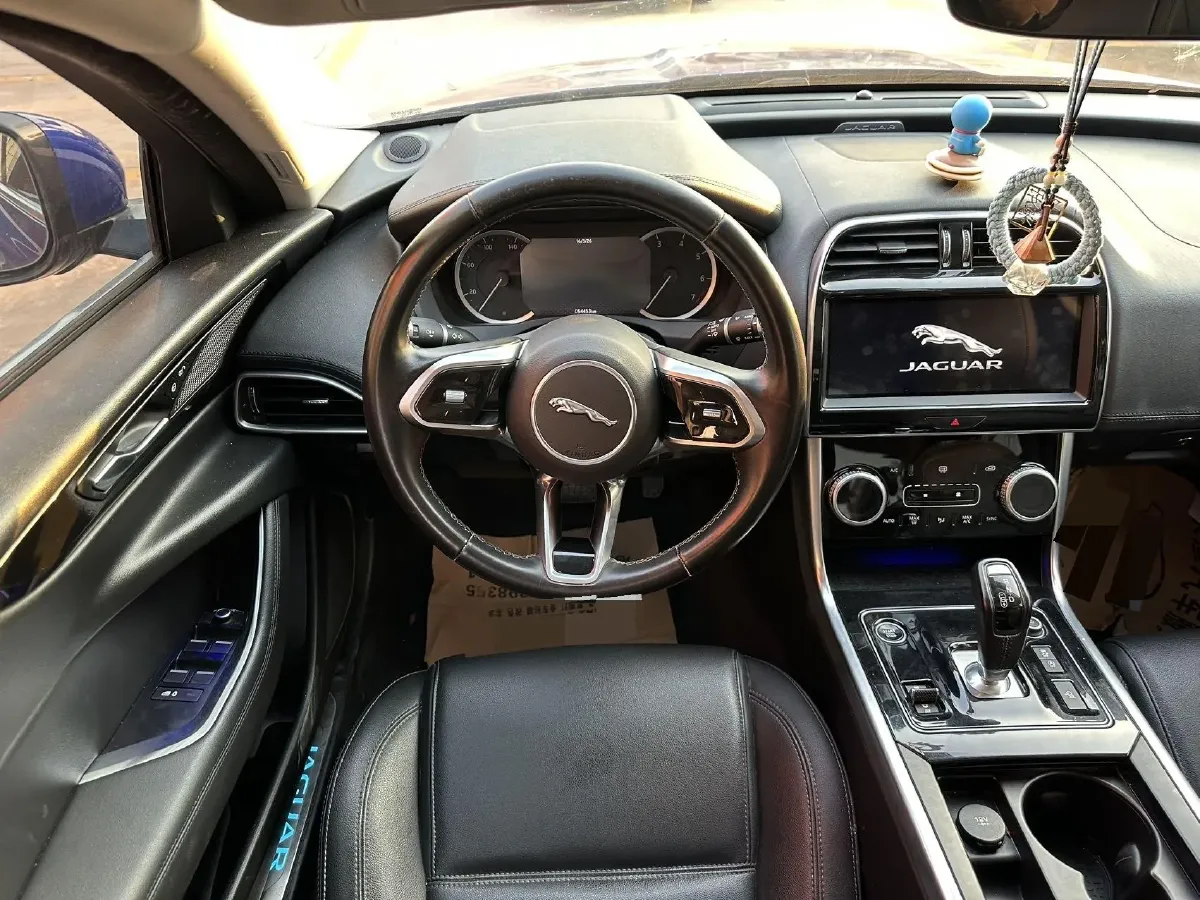 2020 Jaguar XEL 2.0T 200HP L4 8AT,autocango,china used car exporter,china ev exporter,chinese used car exporter,chinese used ev exporter