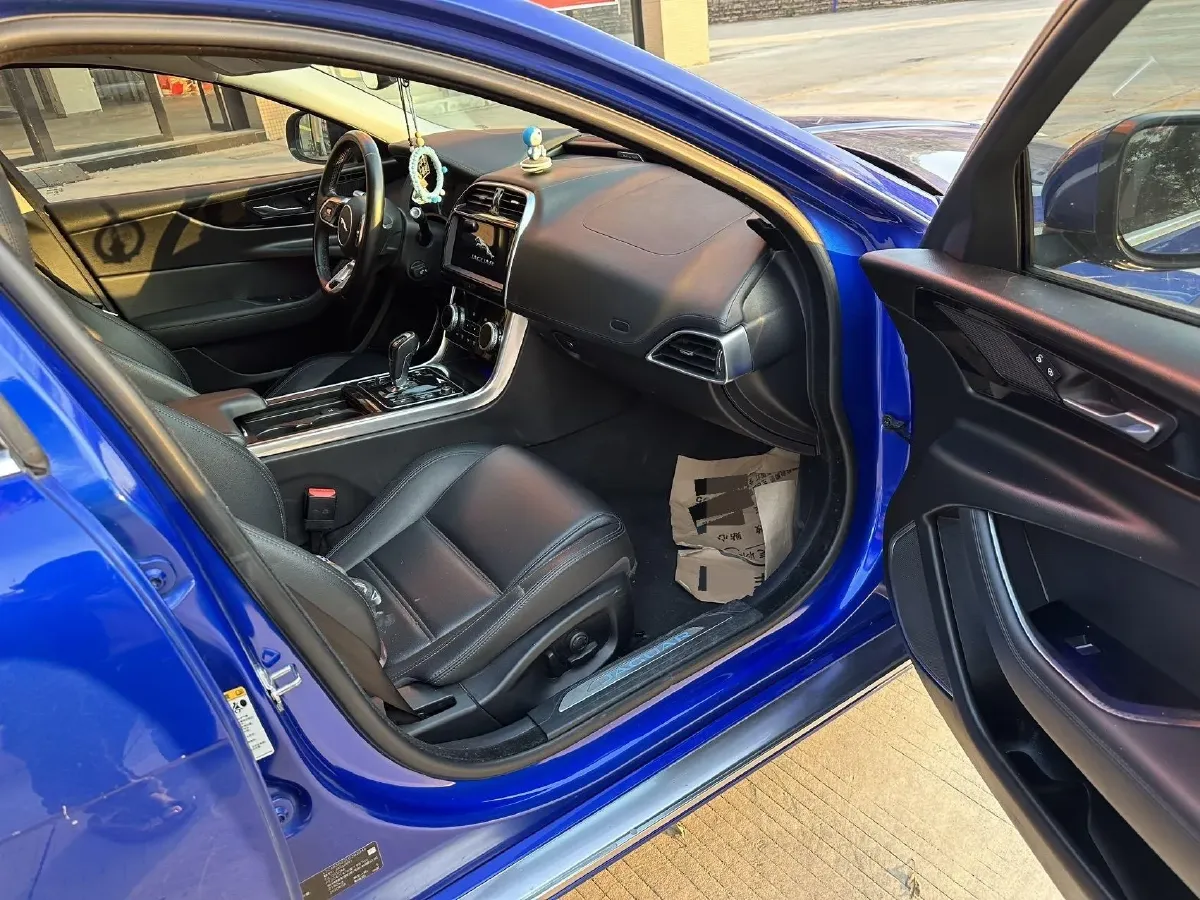 2020 Jaguar XEL 2.0T 200HP L4 8AT,autocango,china used car exporter,china ev exporter,chinese used car exporter,chinese used ev exporter