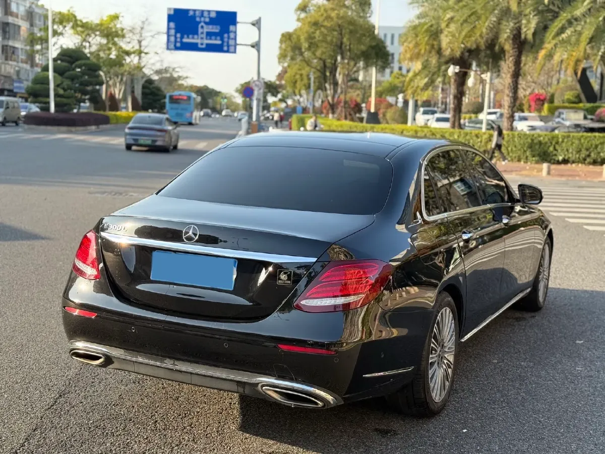 2020 Mercedes-Benz E Class 2.0T 258HP L4 9AT,autocango,china used car exporter,china ev exporter,chinese used car exporter,chinese used ev exporter