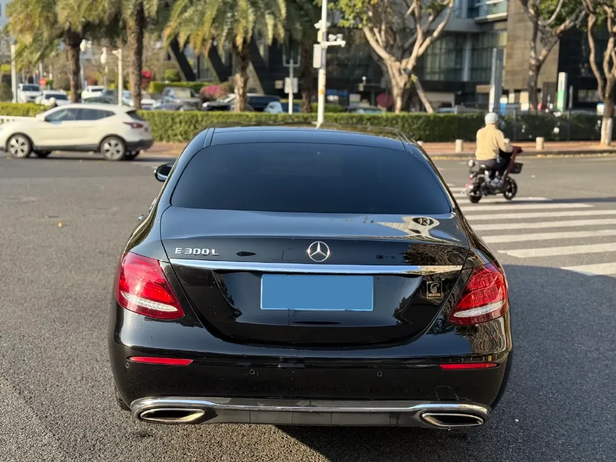 2020 Mercedes-Benz E Class 2.0T 258HP L4 9AT,autocango,china used car exporter,china ev exporter,chinese used car exporter,chinese used ev exporter