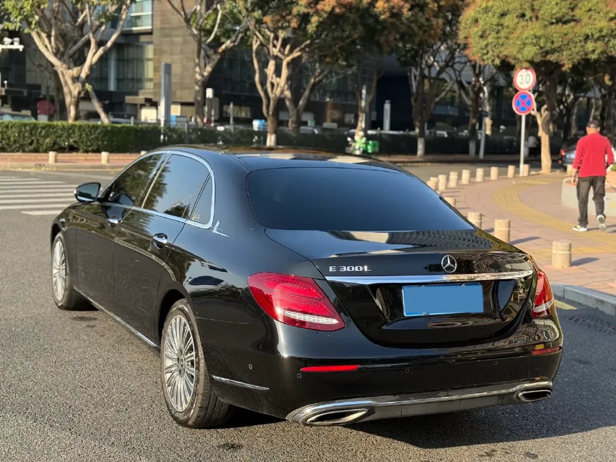 2020 Mercedes-Benz E Class 2.0T 258HP L4 9AT,autocango,china used car exporter,china ev exporter,chinese used car exporter,chinese used ev exporter