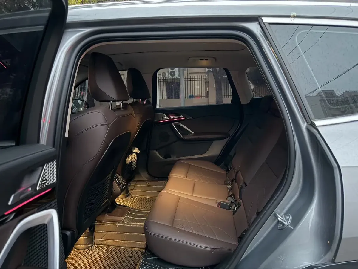 2024 BMW X1 2.0T 204HP L4 7DCT,autocango,china used car exporter,china ev exporter,chinese used car exporter,chinese used ev exporter