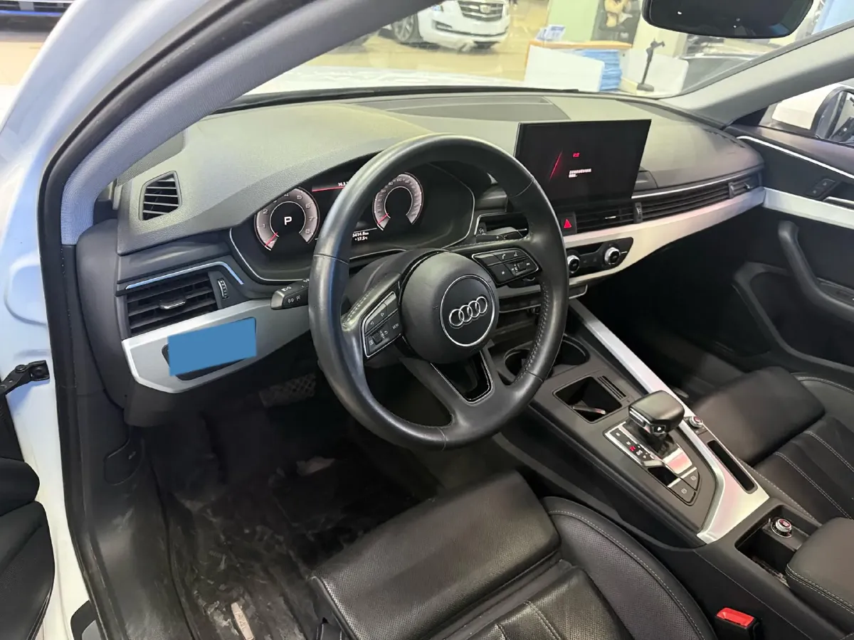 2020 Audi A4L 2.0T 190HP L4 7DCT,autocango,china used car exporter,china ev exporter,chinese used car exporter,chinese used ev exporter