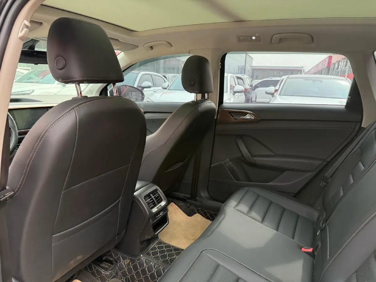 2022 Volkswagen Tharu 1.4T 150HP L4 7DCT,autocango,china used car exporter,china ev exporter,chinese used car exporter,chinese used ev exporter