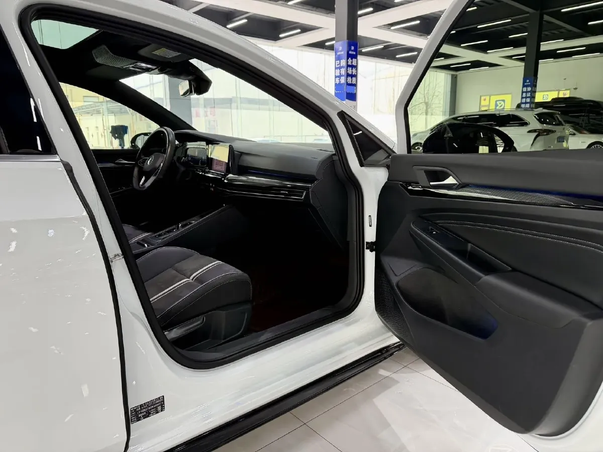 2021 Volkswagen Golf 1.4T 150HP L4 7DCT,autocango,china used car exporter,china ev exporter,chinese used car exporter,chinese used ev exporter