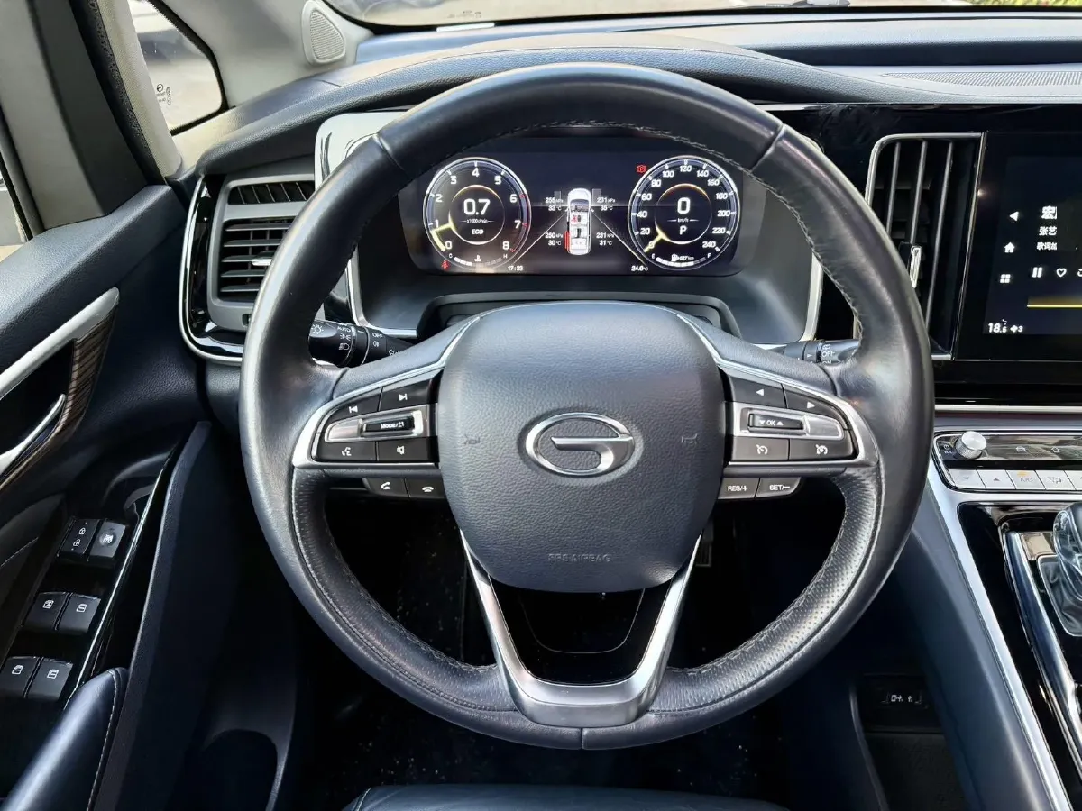 2021 GAC Trumpchi M8 2.0T 252HP L4 8AT,autocango,china used car exporter,china ev exporter,chinese used car exporter,chinese used ev exporter