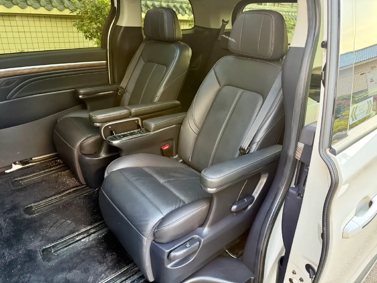 2021 GAC Trumpchi M8 2.0T 252HP L4 8AT,autocango,china used car exporter,china ev exporter,chinese used car exporter,chinese used ev exporter