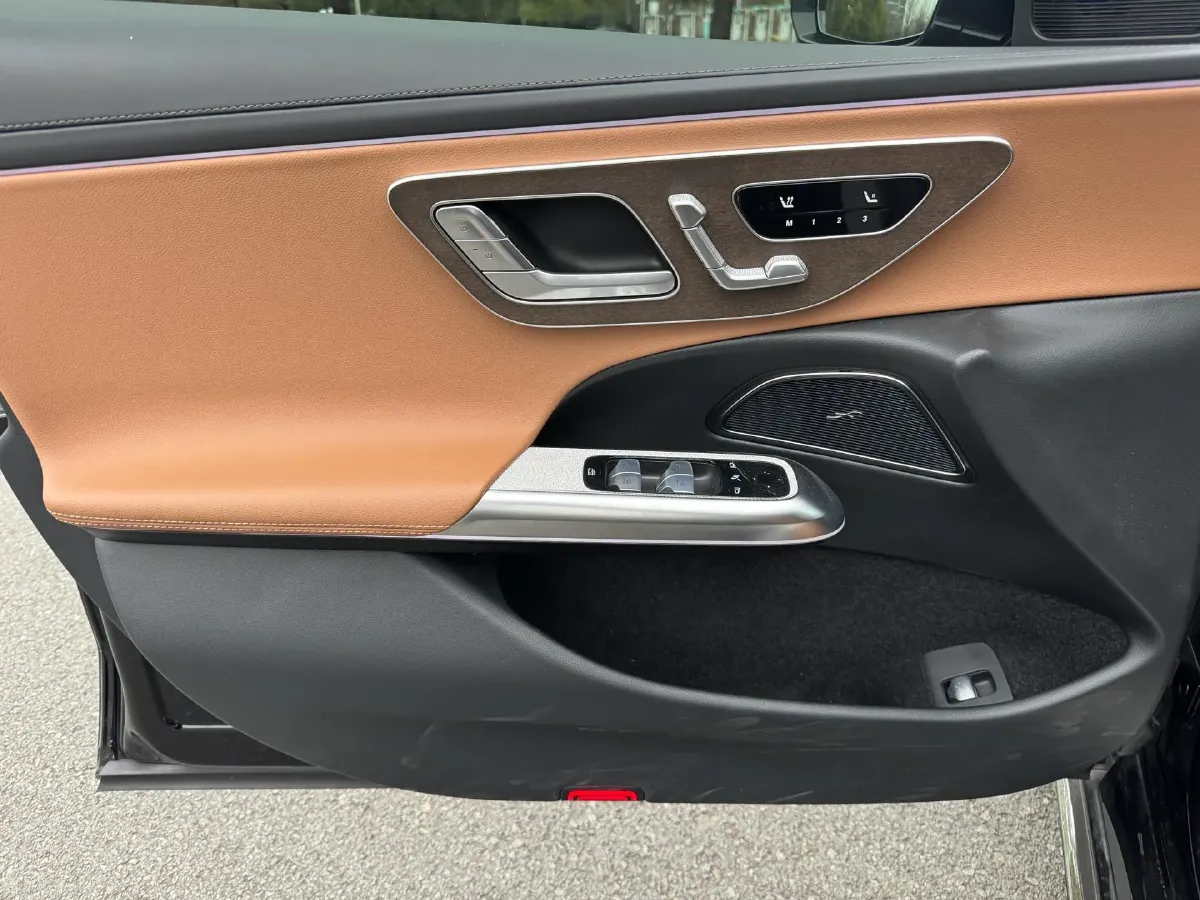 2025 Mercedes-Benz E Class 2.0T 258HP L4 9AT,autocango,china used car exporter,china ev exporter,chinese used car exporter,chinese used ev exporter