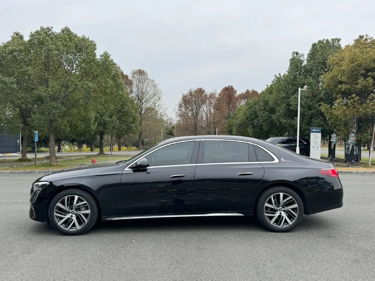 2025 Mercedes-Benz E Class 2.0T 258HP L4 9AT,autocango,china used car exporter,china ev exporter,chinese used car exporter,chinese used ev exporter