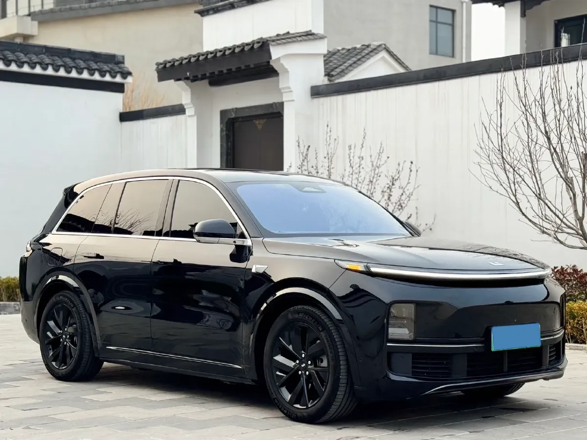 2023 Li L8 Range Extended 154HP REEV 40.9KWH,autocango,china used car exporter,china ev exporter,chinese used car exporter,chinese used ev exporter