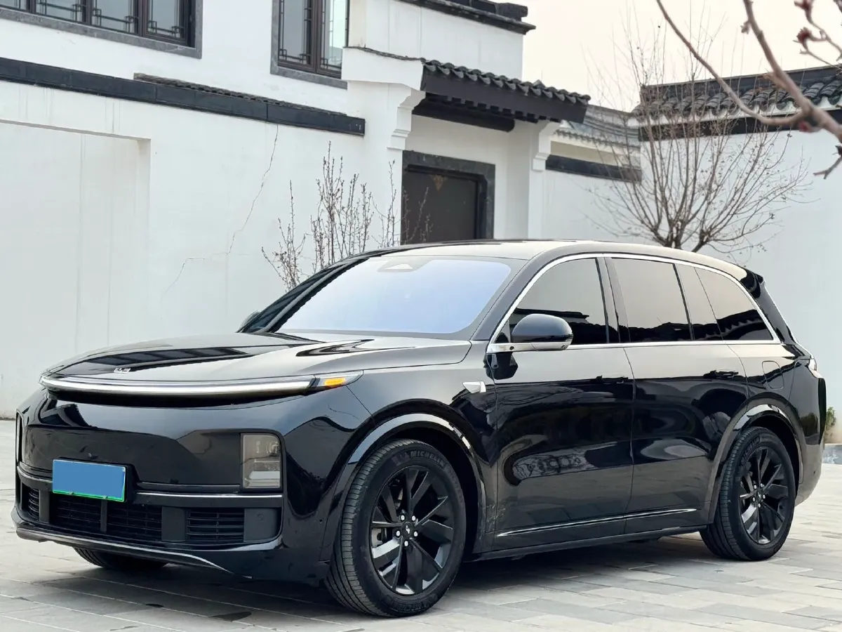 2023 Li L8 Range Extended 154HP REEV 40.9KWH,autocango,china used car exporter,china ev exporter,chinese used car exporter,chinese used ev exporter