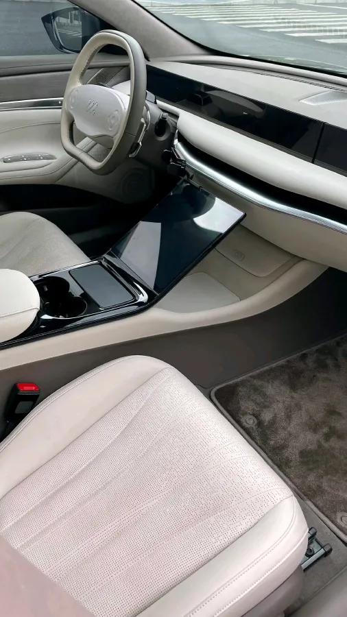 2022 IM L7 BEV 90KWH,autocango,china used car exporter,china ev exporter,chinese used car exporter,chinese used ev exporter