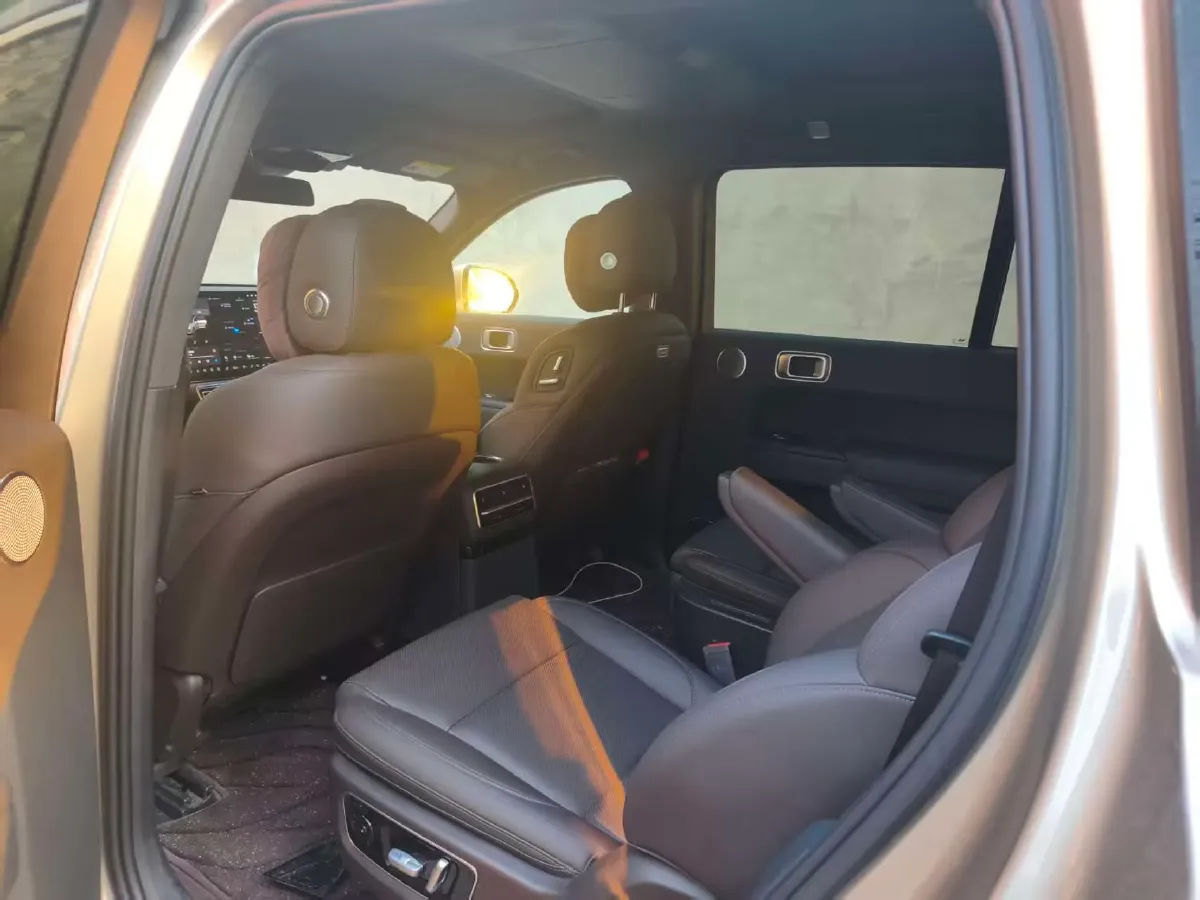 2022 Li L9 Range Extended 154HP REEV 42.6KWH,autocango,china used car exporter,china ev exporter,chinese used car exporter,chinese used ev exporter