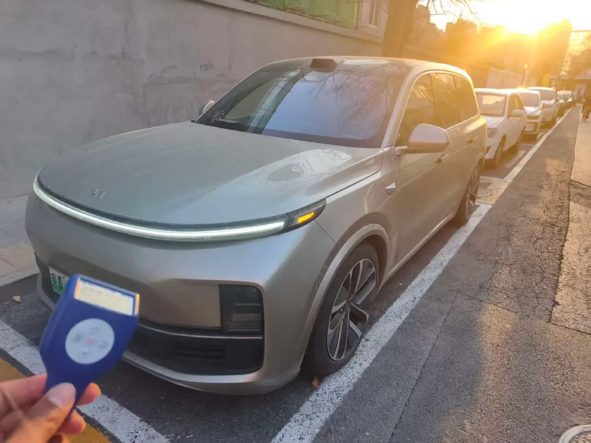 2022 Li L9 Range Extended 154HP REEV 42.6KWH,autocango,china used car exporter,china ev exporter,chinese used car exporter,chinese used ev exporter