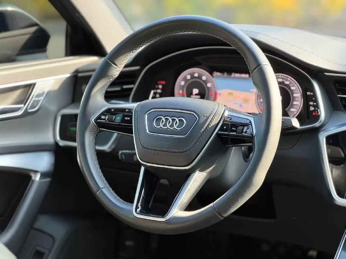 2023 Audi A6L 2.0T 245HP L4 7DCT,autocango,china used car exporter,china ev exporter,chinese used car exporter,chinese used ev exporter