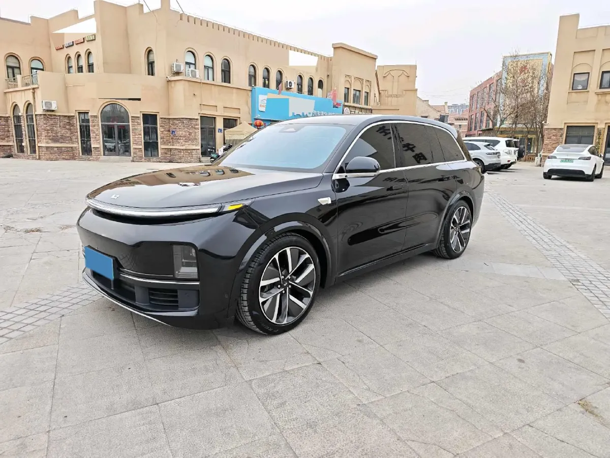 2024 Volvo S60 2.0T 197HP L4 7DCT,autocango,china used car exporter,china ev exporter,chinese used car exporter,chinese used ev exporter