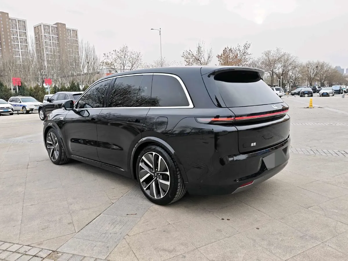 2024 Volvo S60 2.0T 197HP L4 7DCT,autocango,china used car exporter,china ev exporter,chinese used car exporter,chinese used ev exporter