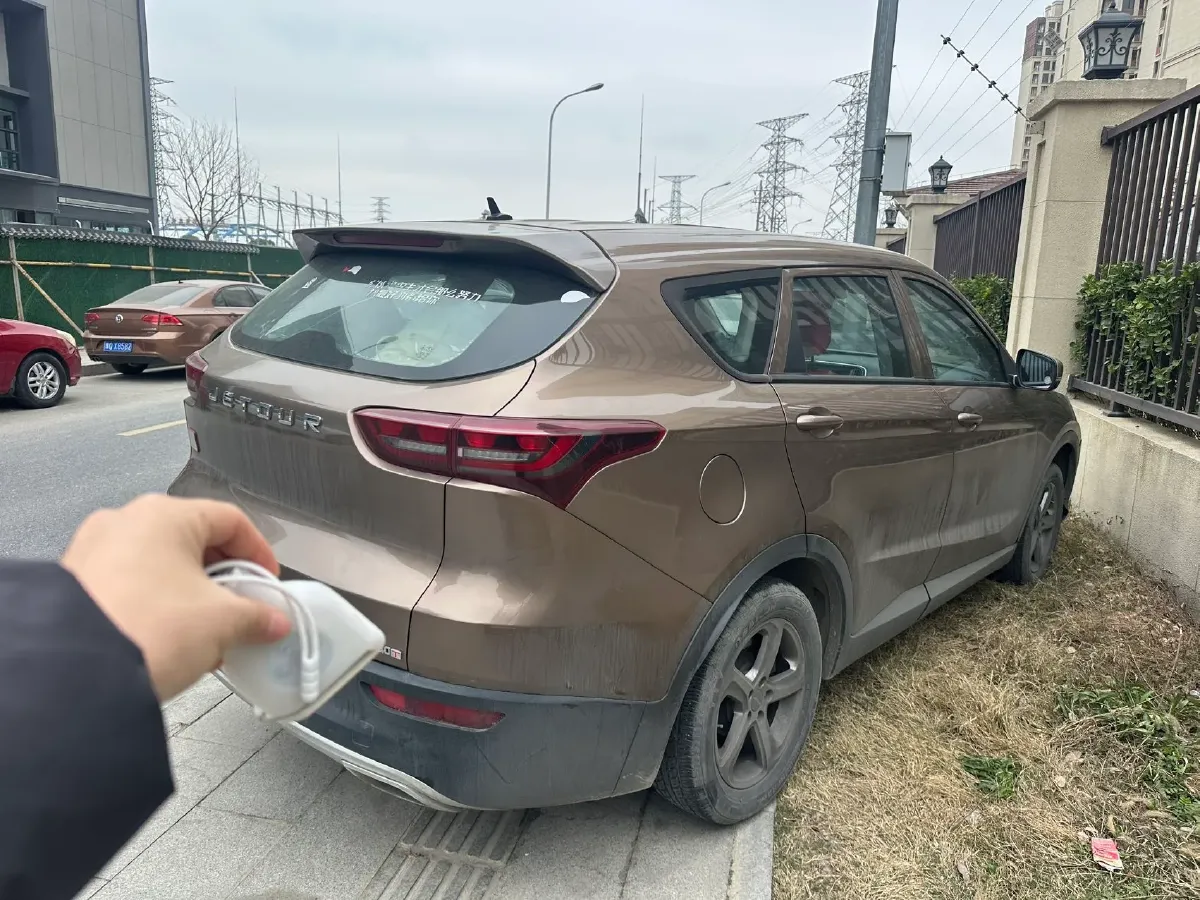 2020 Jetour X70M 1.5T 156HP L4 6MT,autocango,china used car exporter,china ev exporter,chinese used car exporter,chinese used ev exporter