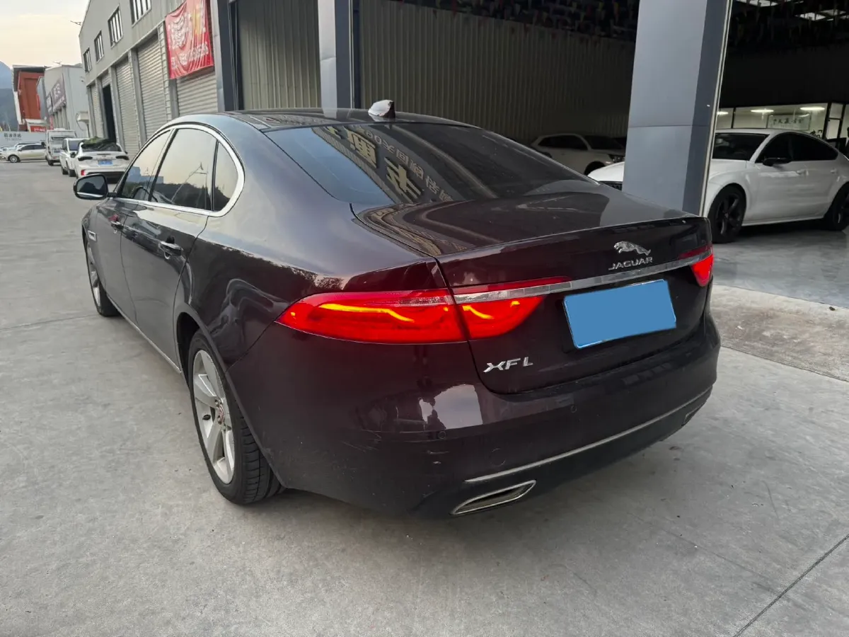 2020 Jaguar XFL 2.0T 200HP L4 8AT,autocango,china used car exporter,china ev exporter,chinese used car exporter,chinese used ev exporter