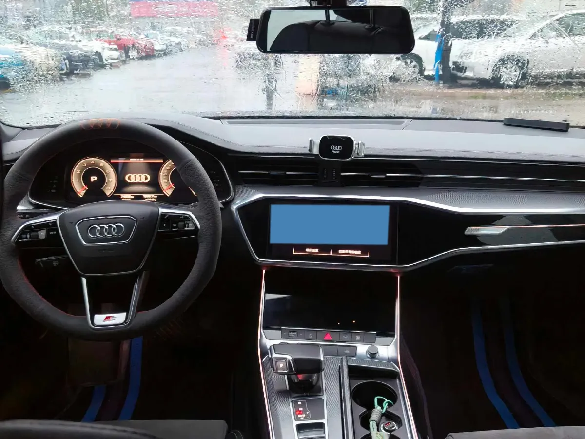 2021 Audi A6L 2.0T 190HP L4 7DCT,autocango,china used car exporter,china ev exporter,chinese used car exporter,chinese used ev exporter