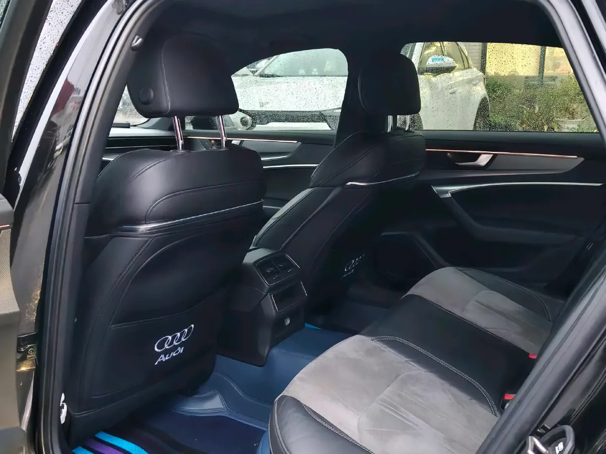 2021 Audi A6L 2.0T 190HP L4 7DCT,autocango,china used car exporter,china ev exporter,chinese used car exporter,chinese used ev exporter