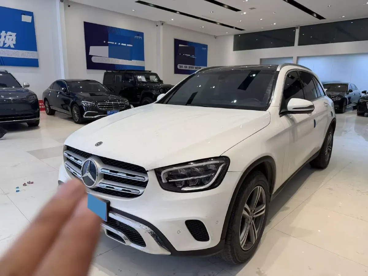 2021 Mercedes-Benz GLC Class 2.0T 197HP L4 9AT,autocango,china used car exporter,china ev exporter,chinese used car exporter,chinese used ev exporter