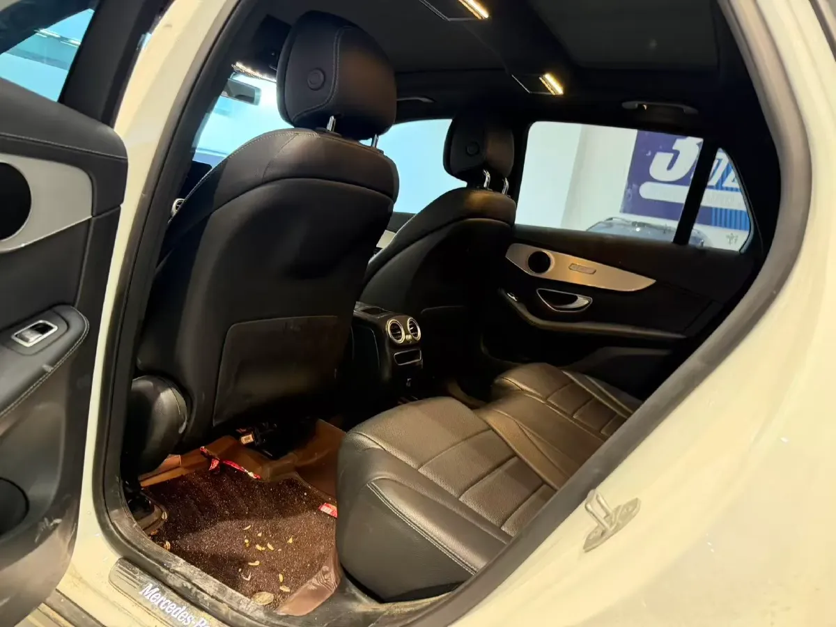 2021 Mercedes-Benz GLC Class 2.0T 197HP L4 9AT,autocango,china used car exporter,china ev exporter,chinese used car exporter,chinese used ev exporter