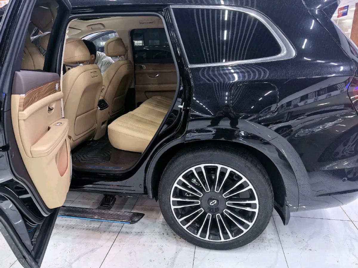 2024 AITO AITO M7 1.5T 152HP L4 REEV 42KWH,autocango,china used car exporter,china ev exporter,chinese used car exporter,chinese used ev exporter