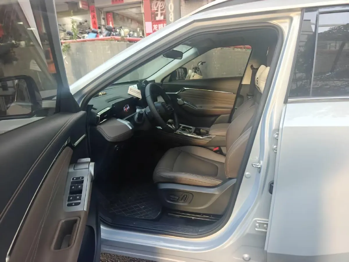 2024 GAC Trumpchi GS4 1.5T 177HP L4 7DCT,autocango,china used car exporter,china ev exporter,chinese used car exporter,chinese used ev exporter