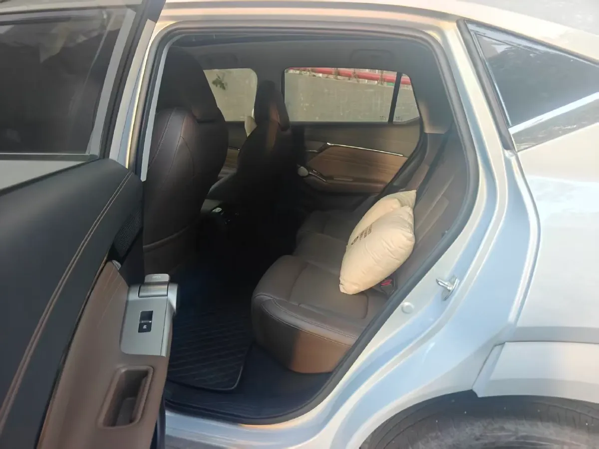 2024 GAC Trumpchi GS4 1.5T 177HP L4 7DCT,autocango,china used car exporter,china ev exporter,chinese used car exporter,chinese used ev exporter