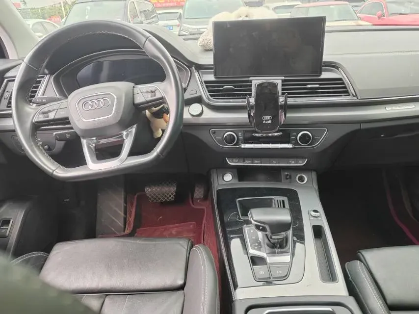 2022 Audi Q5L 2.0T 190HP L4 7DCT,autocango,china used car exporter,china ev exporter,chinese used car exporter,chinese used ev exporter