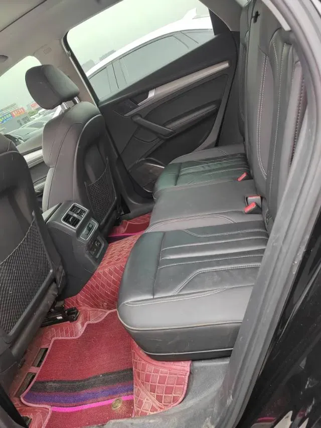 2022 Audi Q5L 2.0T 190HP L4 7DCT,autocango,china used car exporter,china ev exporter,chinese used car exporter,chinese used ev exporter