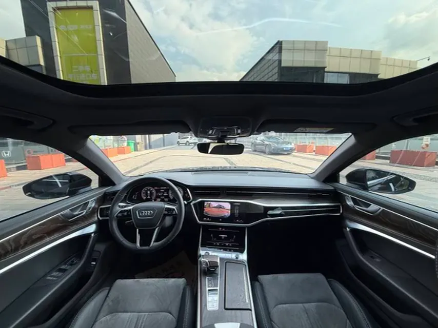 2023 Audi A6L 2.0T 190HP L4 7DCT,autocango,china used car exporter,china ev exporter,chinese used car exporter,chinese used ev exporter