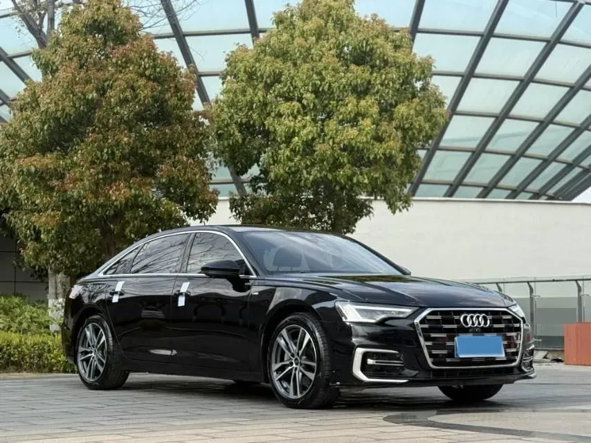 2023 Audi A6L 2.0T 190HP L4 7DCT,autocango,china used car exporter,china ev exporter,chinese used car exporter,chinese used ev exporter