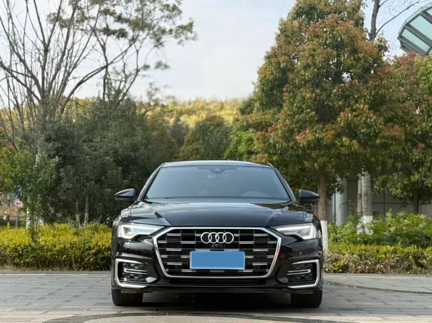 2023 Audi A6L 2.0T 190HP L4 7DCT,autocango,china used car exporter,china ev exporter,chinese used car exporter,chinese used ev exporter