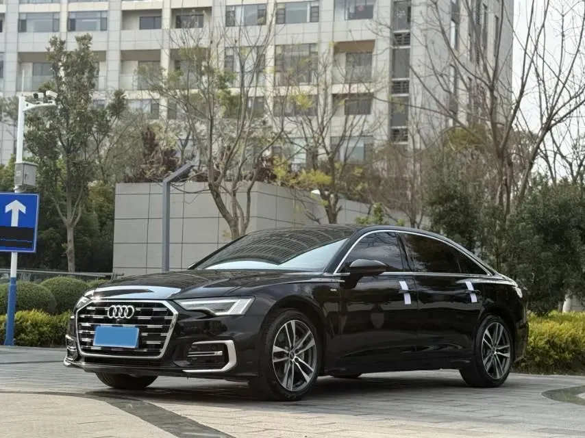 2023 Audi A6L 2.0T 190HP L4 7DCT,autocango,china used car exporter,china ev exporter,chinese used car exporter,chinese used ev exporter