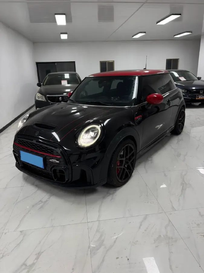 2022 MINI JCW 2.0T 231HP L4 8AT,autocango,china used car exporter,china ev exporter,chinese used car exporter,chinese used ev exporter
