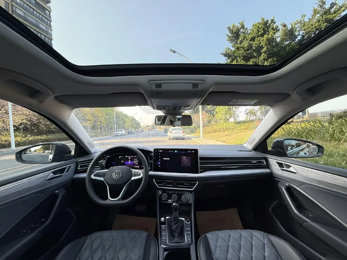 2025 Volkswagen Sagitar 1.5T 160HP L4 7DCT,autocango,china used car exporter,china ev exporter,chinese used car exporter,chinese used ev exporter