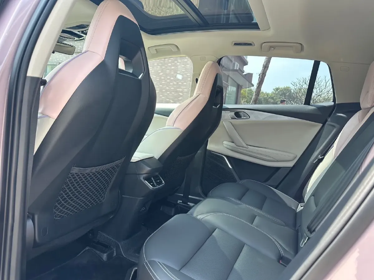 2023 LYNK&CO 03 1.5T 181HP L4 7DCT,autocango,china used car exporter,china ev exporter,chinese used car exporter,chinese used ev exporter